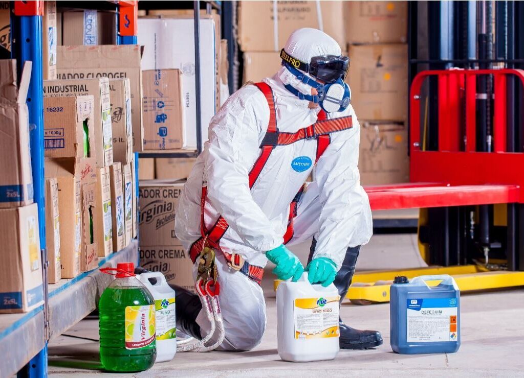 chemical product as an option for best Pest control for apartments
